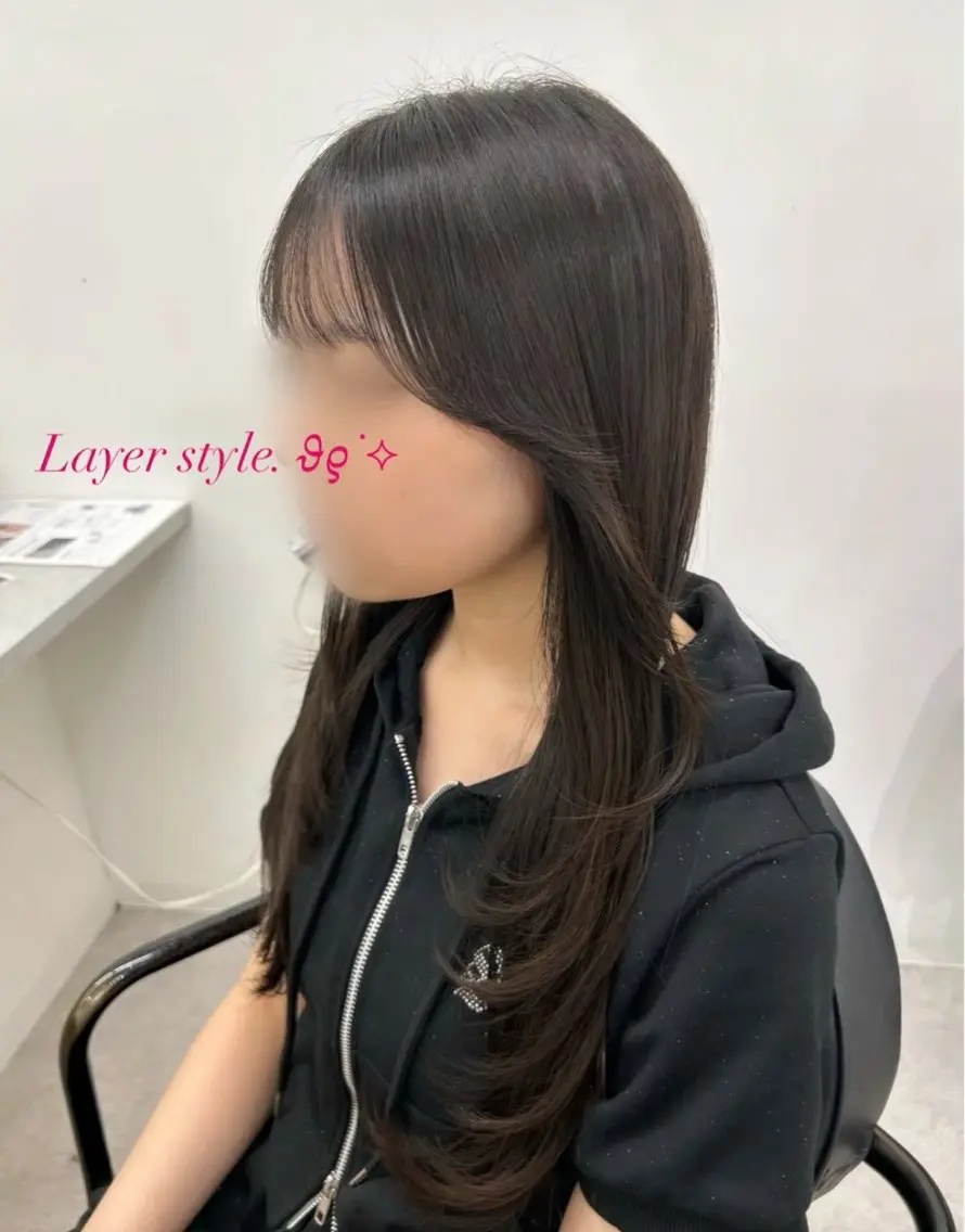 セミロング ヘアアレンジ 梅木李奈🕊️ レイヤー/ハイトーンのヘアスタイル