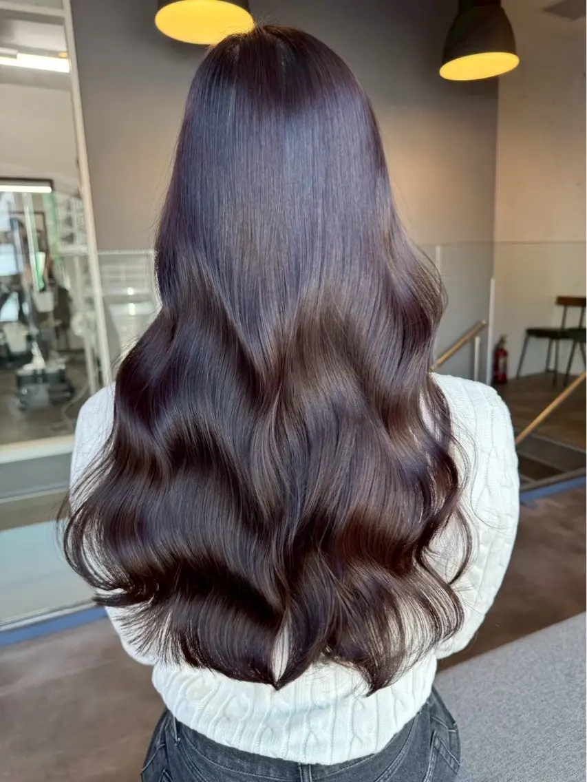 セミロング カット ヘアカラー 佐藤 菜穂のヘアスタイル
