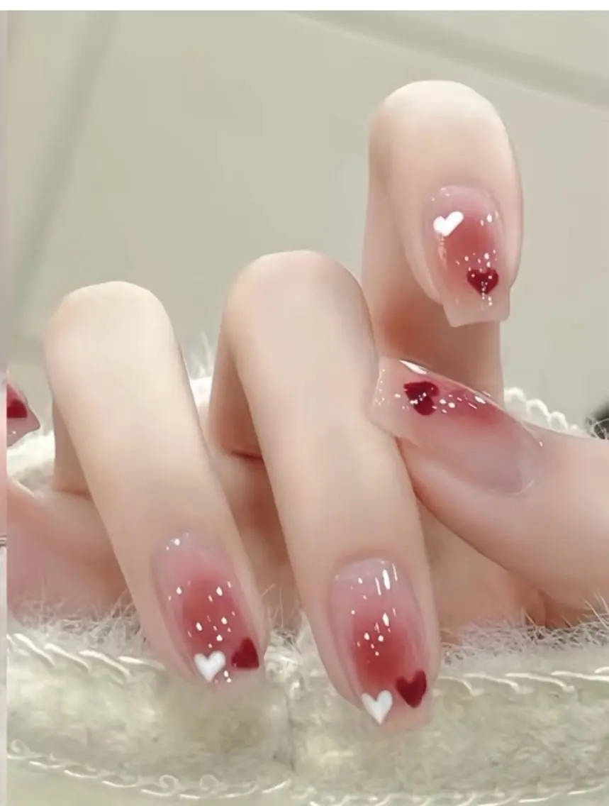 ネイル チークネイル 長さ出し フラワーネイル フレンチネイル ガーリー sun nail池袋 モデル募集のネイルデザイン