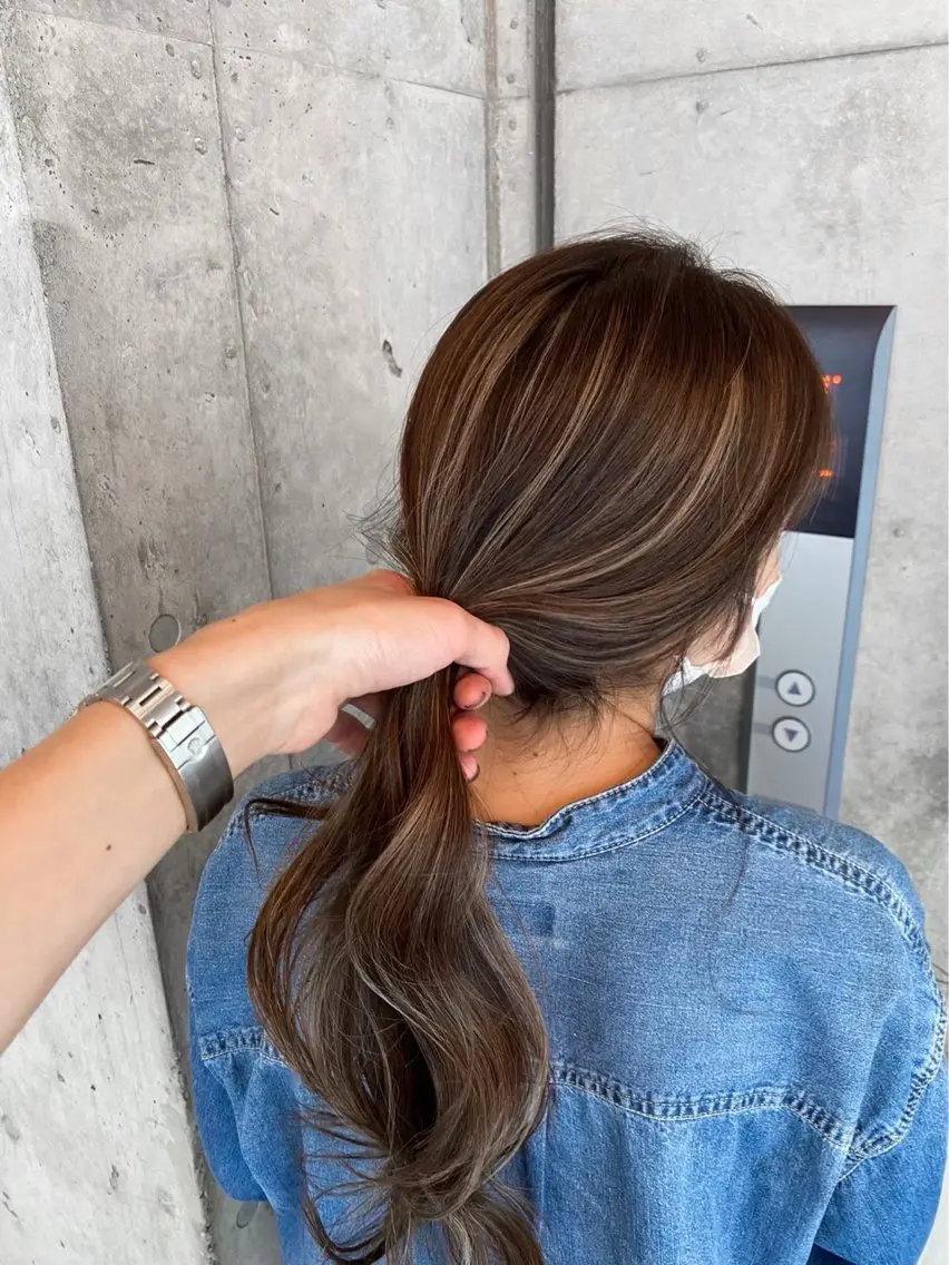 ロング カラー ヘアカラー トリートメント 🎨デザイン🥇 美髪・艶髪 日暮千敬のヘアスタイル