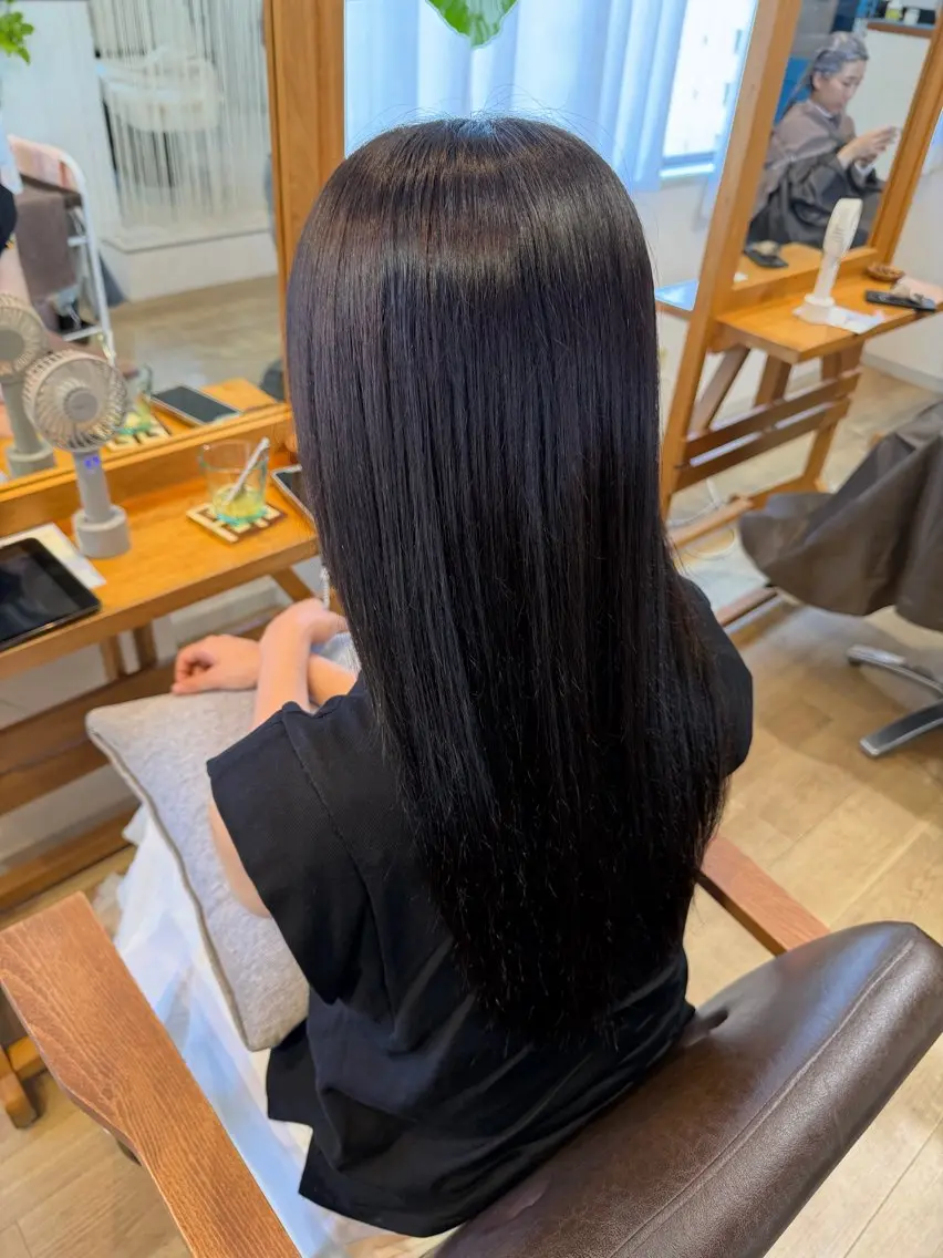 ロング カット ヘアカラー トリートメント ヘッドスパ RENA｜透明感 カラー×癒しスパのヘアスタイル