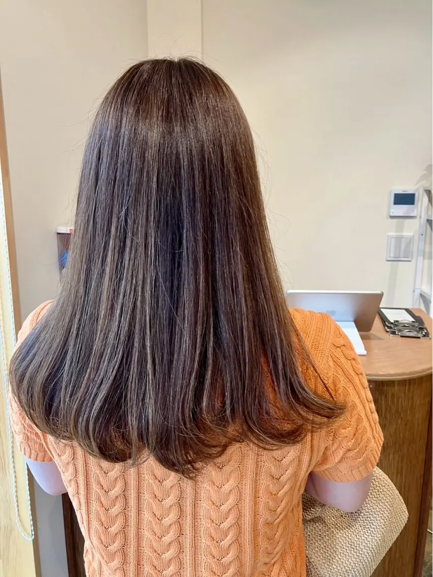 セミロング カラー トリートメント Time is mummyのヘアスタイル