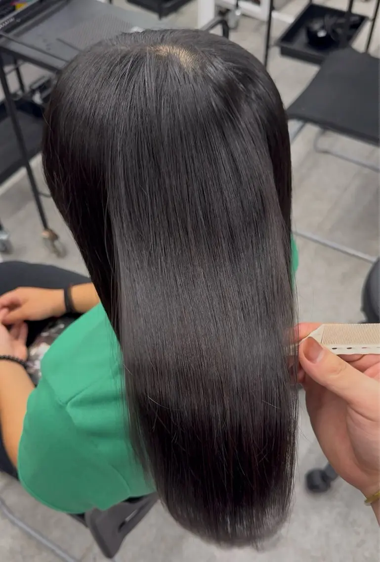 ロング カット 縮毛矯正 透明感🤍×髪質改善 🫧Kaitoのヘアスタイル