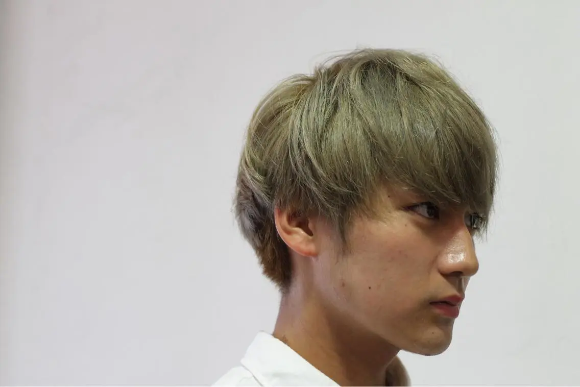 ショート カラー メンズ メンズハイトーン ハイトーンカラー ショートヘア カット ヘアカラー トリートメント 💛丁寧さNo.🥇 🧸片山智裕💛のヘアスタイル