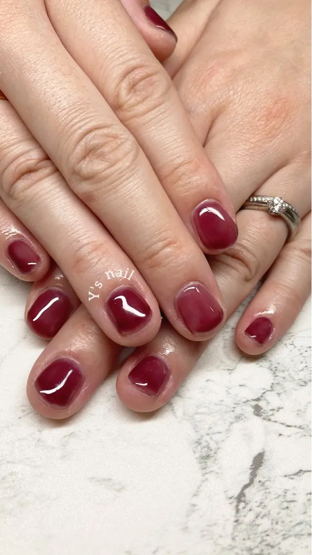 ネイル ワンカラーネイル 手書きが得意🖌️ Y’s  nailのネイルデザイン