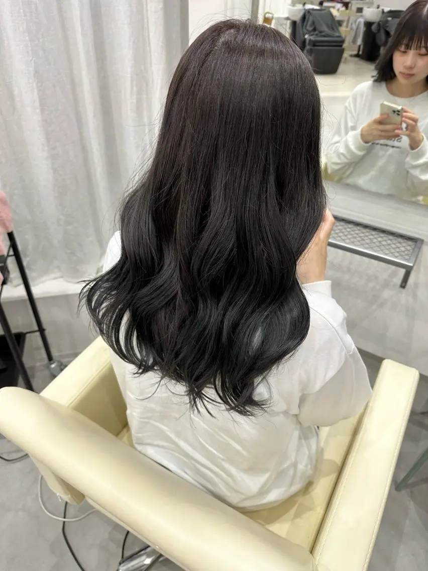 ロング カラー さあや 【透け感/艶感】のヘアスタイル