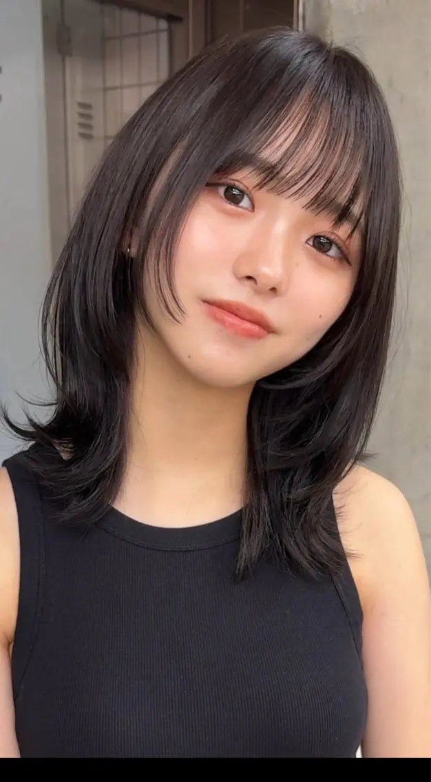 ミディアム レイヤーカット 中山 翔大のヘアスタイル