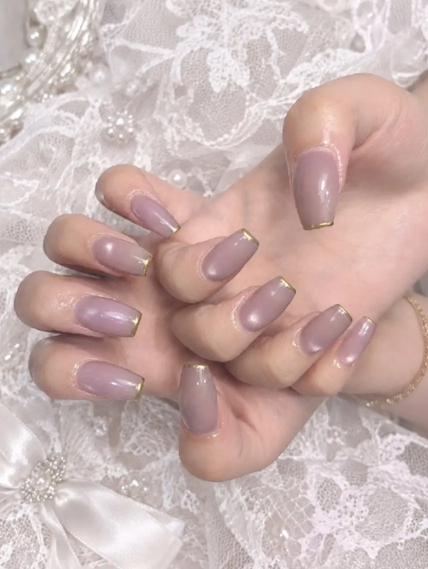 ネイル フレンチネイル マグネットネイル ミラーネイル 持ち込み ハンドネイル Chamo AKIのネイルデザイン