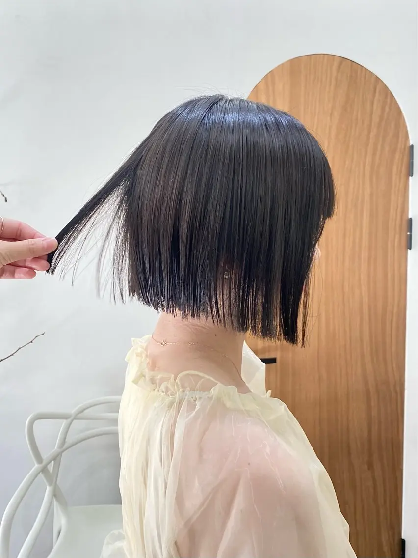 ショート カラー ヘアアレンジ 黒髪 ナチュラルブラック ボブ カット ヘアカラー トリートメント ハル🌸柔色/ ブリーチなし/艶髪のヘアスタイル
