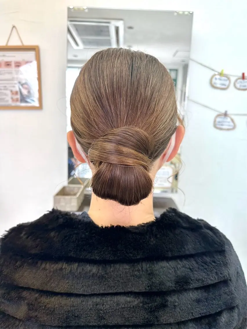 ヘアアレンジ ヘアセット attrice 秋山梨紗のマツエク・マツパデザイン