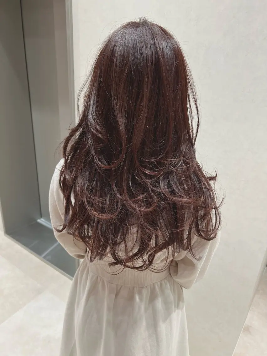 ロング カラー レイヤーカット カット 吉ヶ別符 亮祐のヘアスタイル
