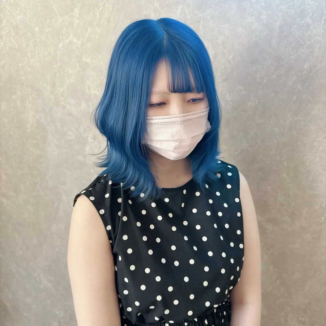 セミロング カラー ブリーチ ブルーカラー ケアブリーチ ネイビーカラー シルバー ヘアカラー トリートメント ブリーチの神 KYONのその他イメージ