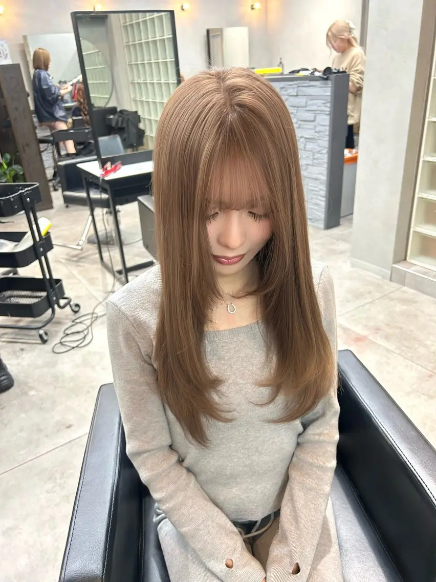 ロング カラー ベージュカラー 透明感カラー ヘーゼル ヘアカラー moe🎀 透明感カラーのヘアスタイル