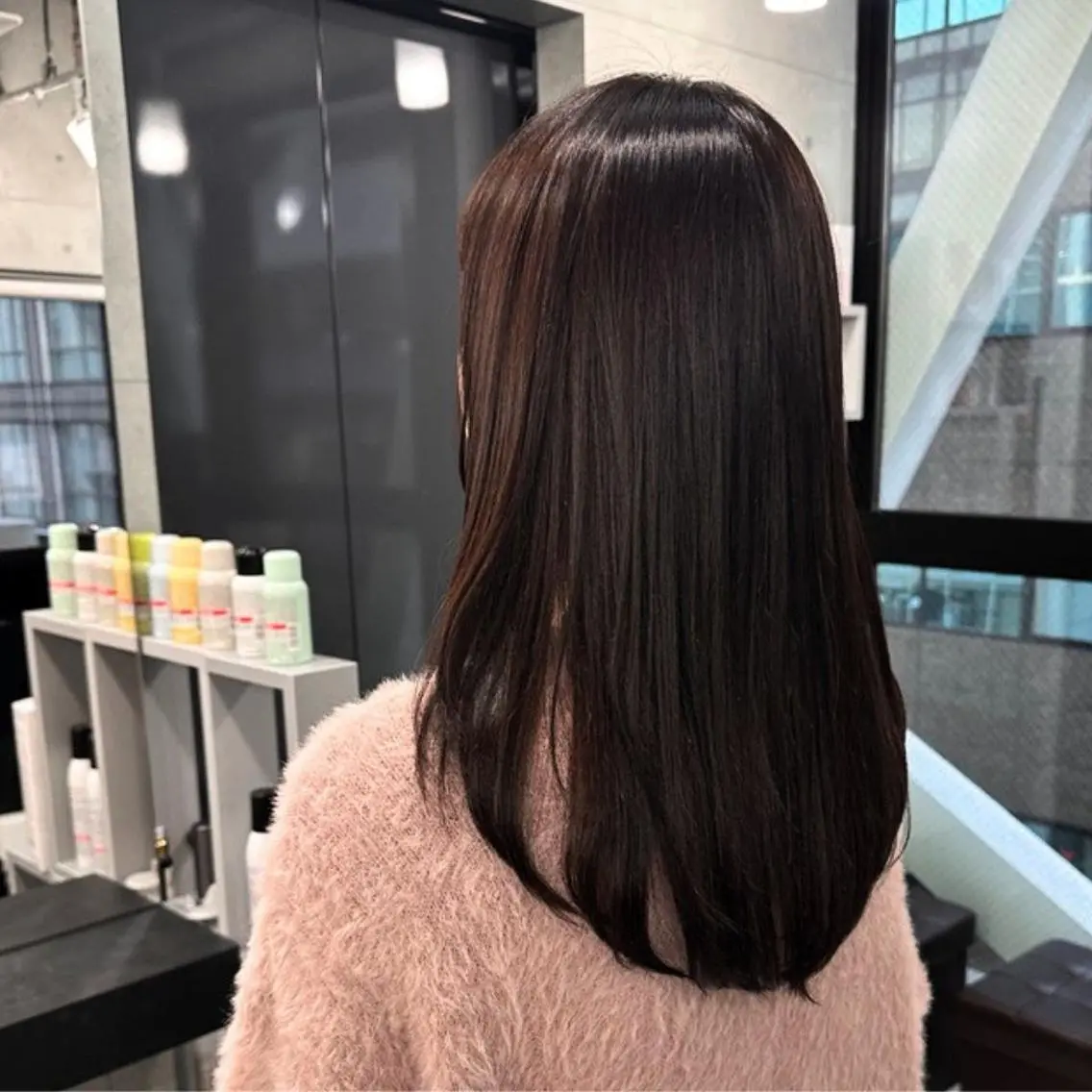 ロング カラー 黒髪 ブラウンカラー ダークブラウン ロング ❇️安達 優心❇️ レイヤー/艶髪特化のヘアスタイル