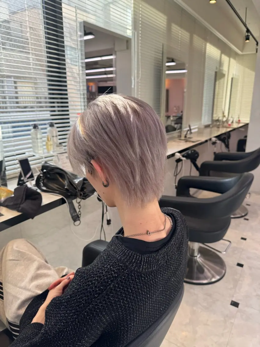 ショート カラー ヘアアレンジ ブリーチ ケアブリーチ ヘアカラー 🥀レイヤー×ハイト ーントレンドヘア🥀のヘアスタイル