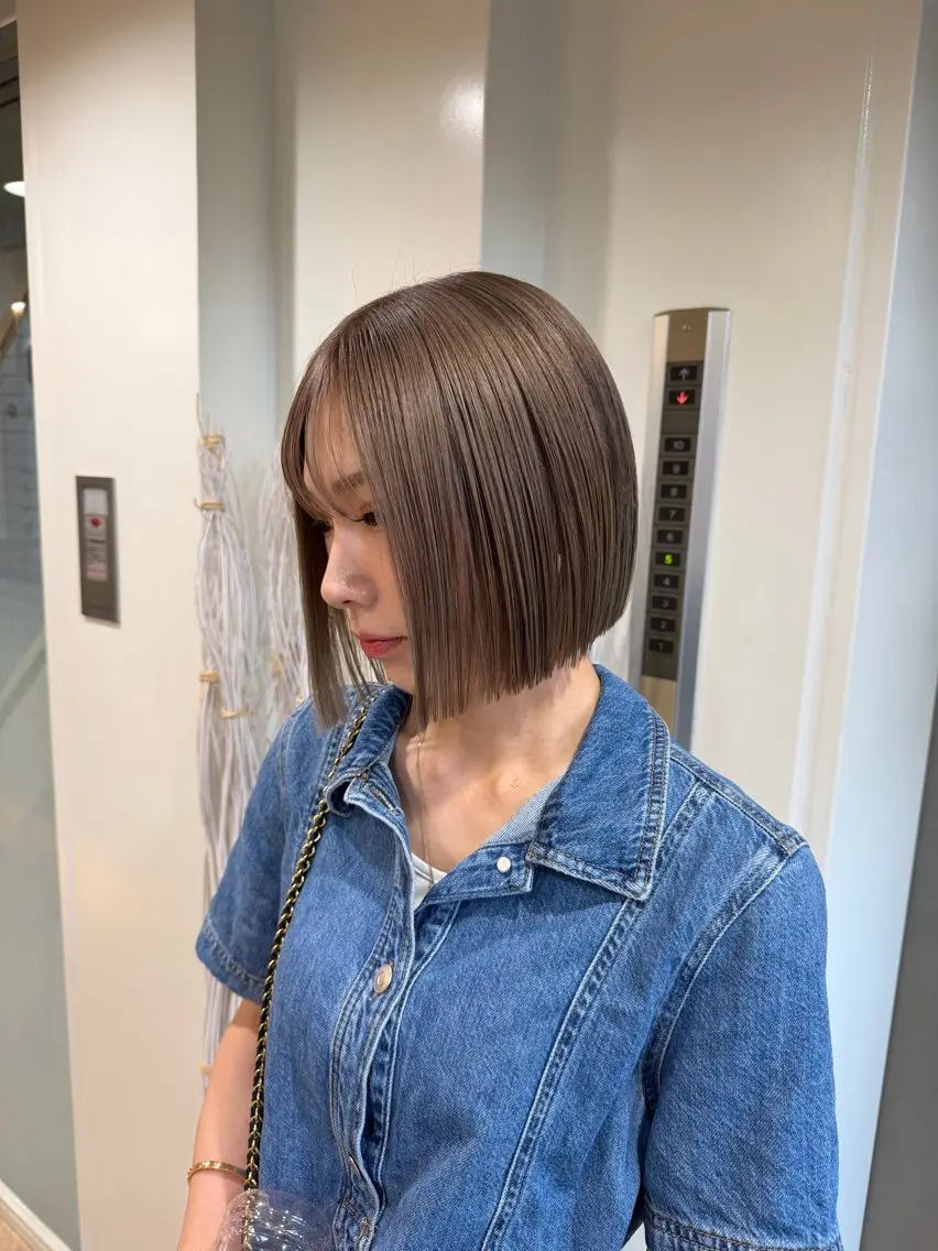 ショート カラー 切りっぱなしボブ ブリーチ ハイトーンカラー ボブ ♡韓国ヘア♡遠藤 美夢のヘアスタイル