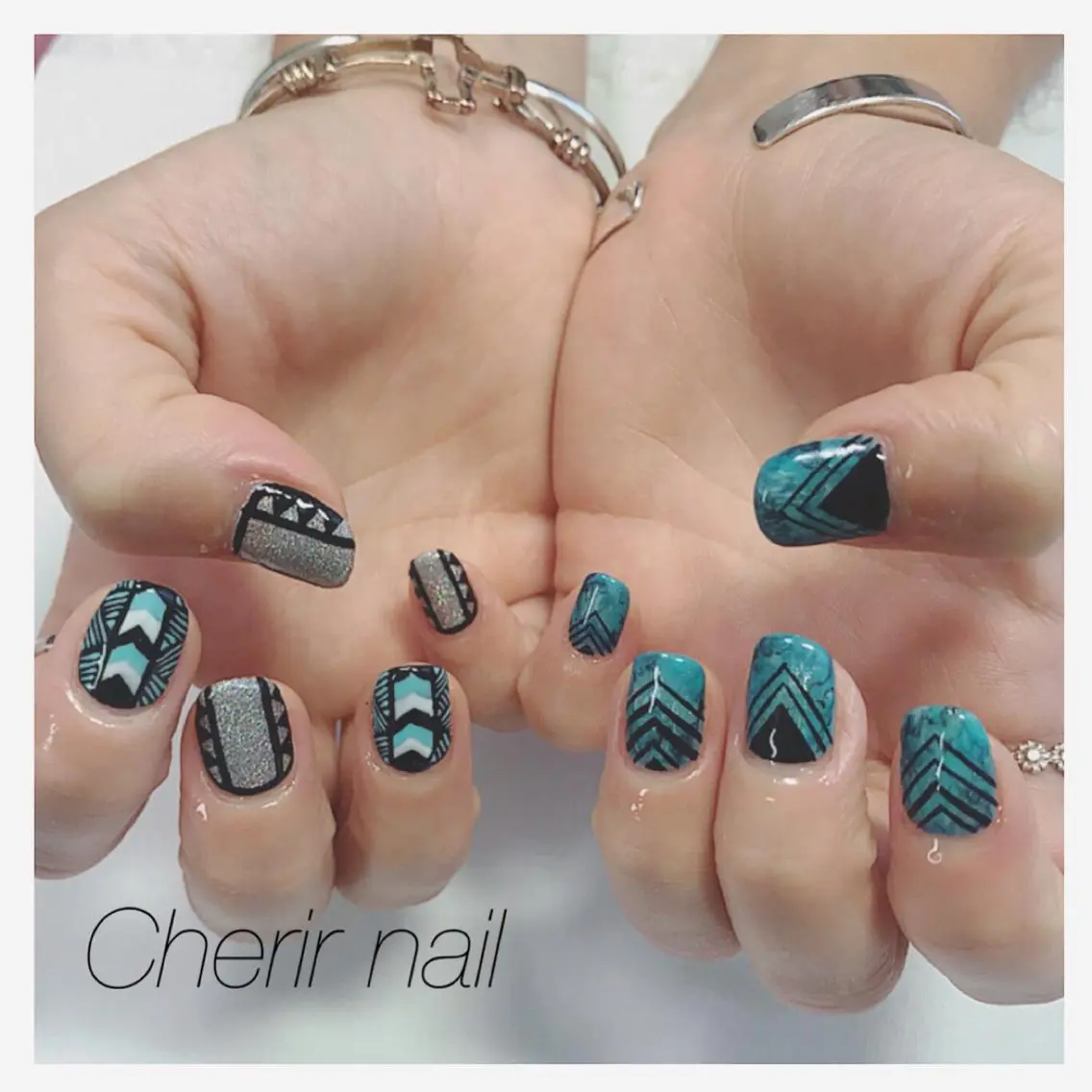 ネイル ブルー ラメ(グリッター) 大理石ネイル(マーブル) ニュアンスネイル 夏ネイル ハンドネイル Cherirnail kaoriのネイルデザイン
