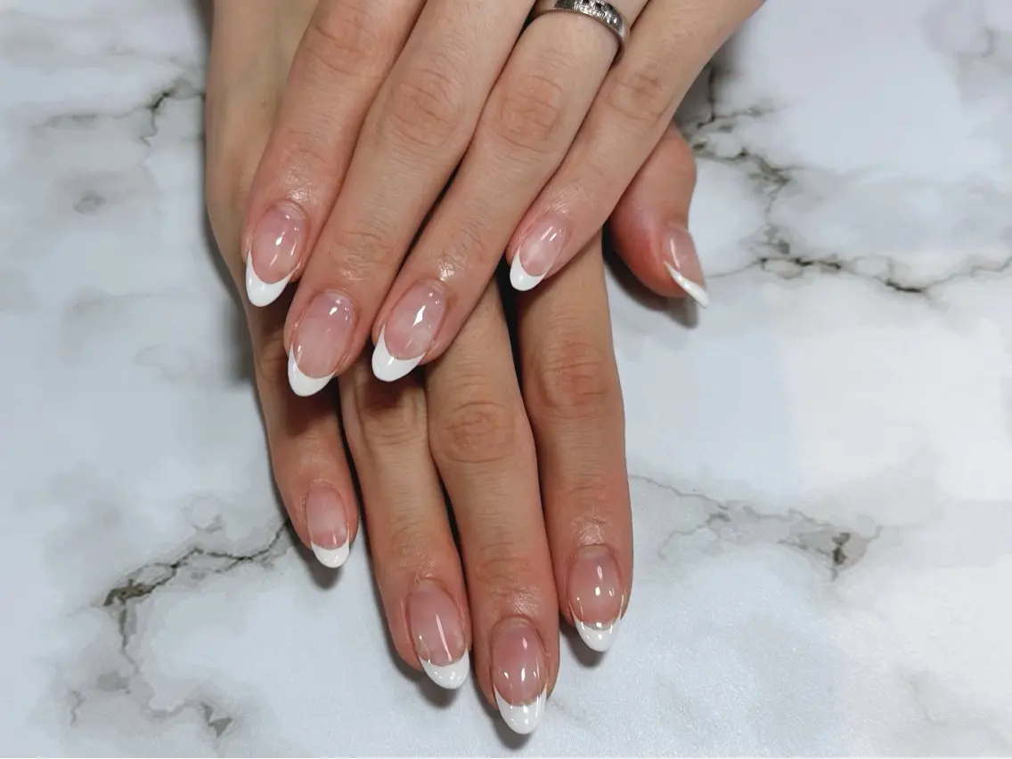 ネイル フレンチネイル ホワイト KAI NAILS💅🏻✨のネイルデザイン