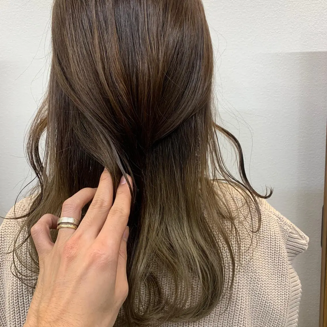 セミロング 🌕透明感カラー @ENTER大名のヘアスタイル