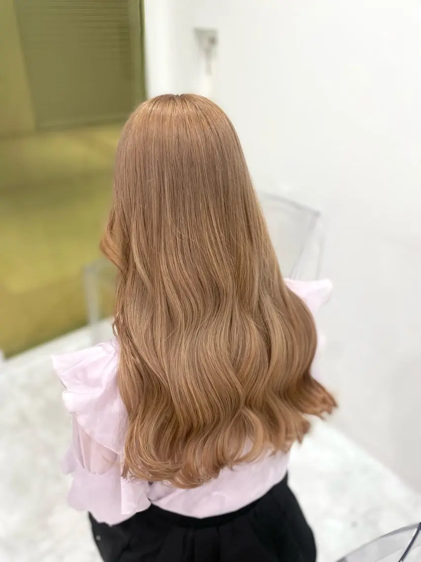 ロング カット ヘアカラー トリートメント ヘアセット 艶髪ハイトーンカラー 渋谷🎀ririkaのヘアスタイル