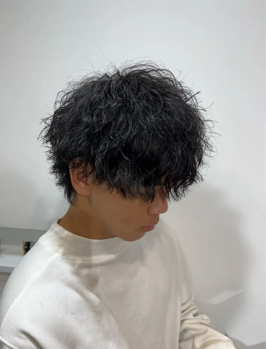 ミディアム パーマ ミディアムパーマ ツイストスパイラルパーマ スパイラルパーマ メンズ特化パーマ &カラー🔥小倉大和のヘアスタイル