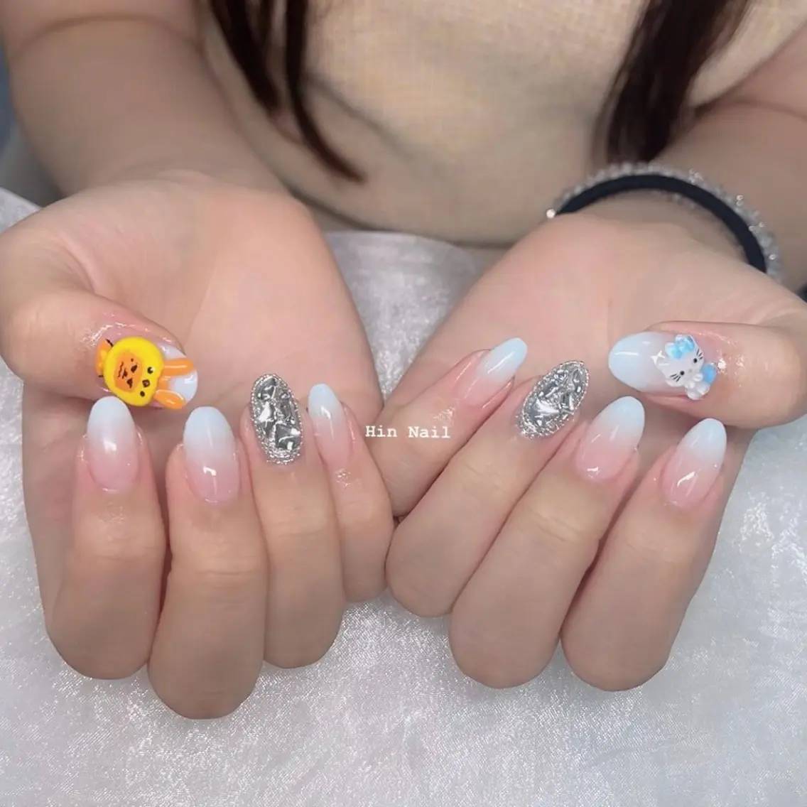ネイル 持ち込み ハンドネイル HIN NAILのネイルデザイン