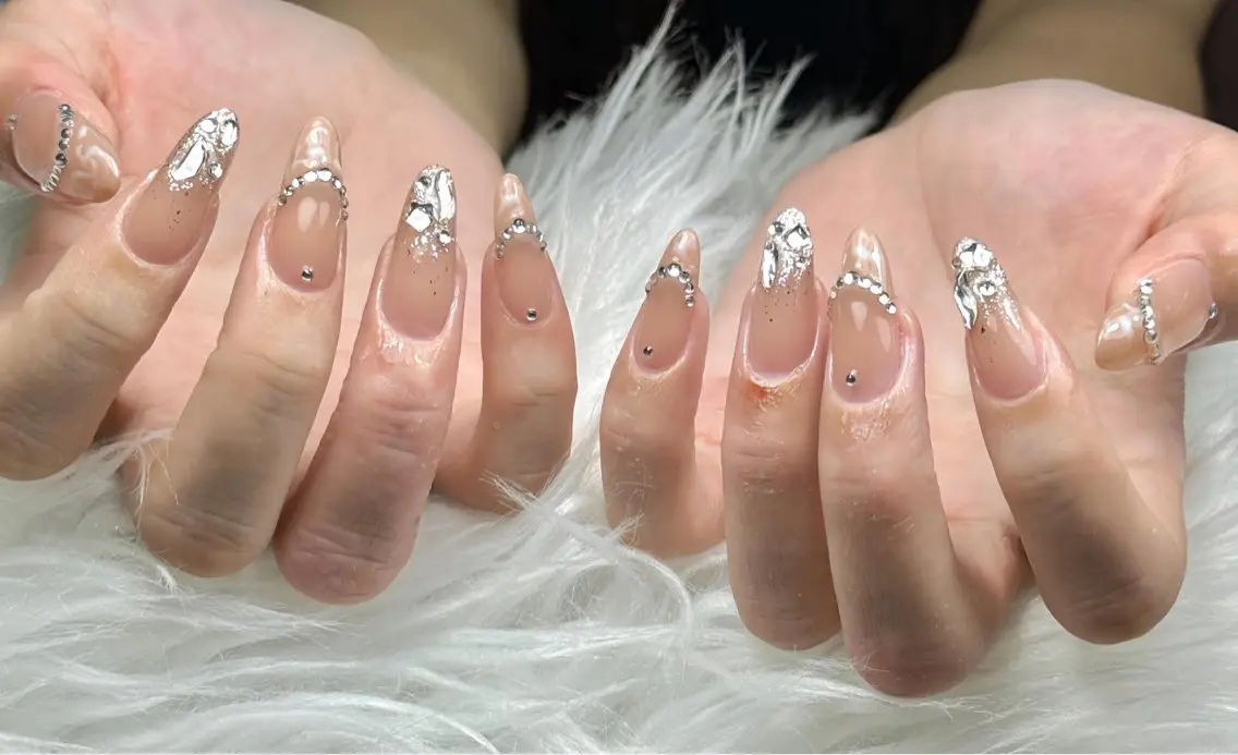 ネイル アートネイル ボルドー フレンチネイル ジェルネイル 氷ネイル・うるうるネイル ハンドネイル Yuki Nailsalonのネイルデザイン