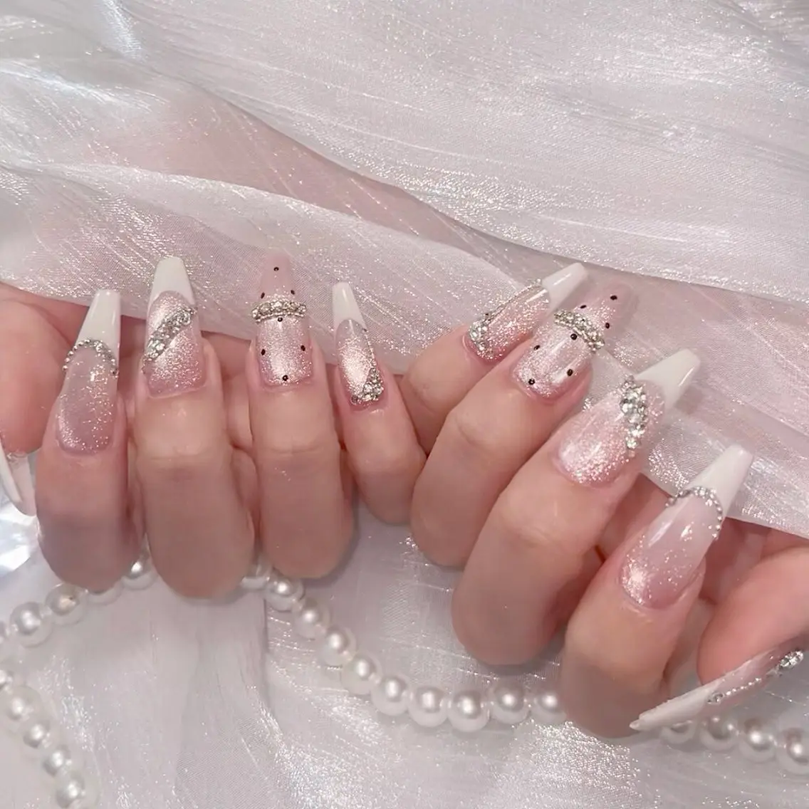 ネイル オーロラネイル 長さ出し フラッシュネイル フレンチネイル ジェルネイル ハンドネイル ハンドケア CiCi Nail Salonのネイルデザイン