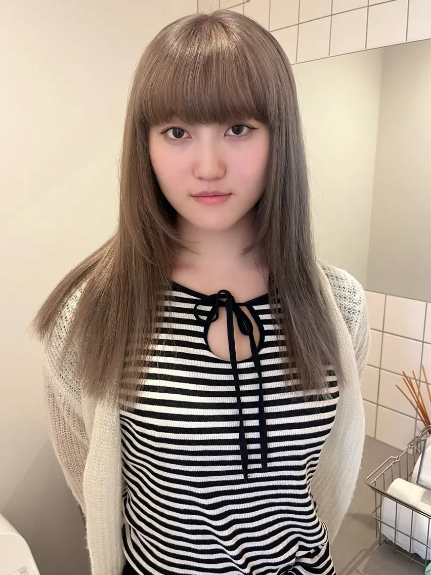 セミロング カラー ヘアカラー yuka ボブカットモデルのヘアスタイル