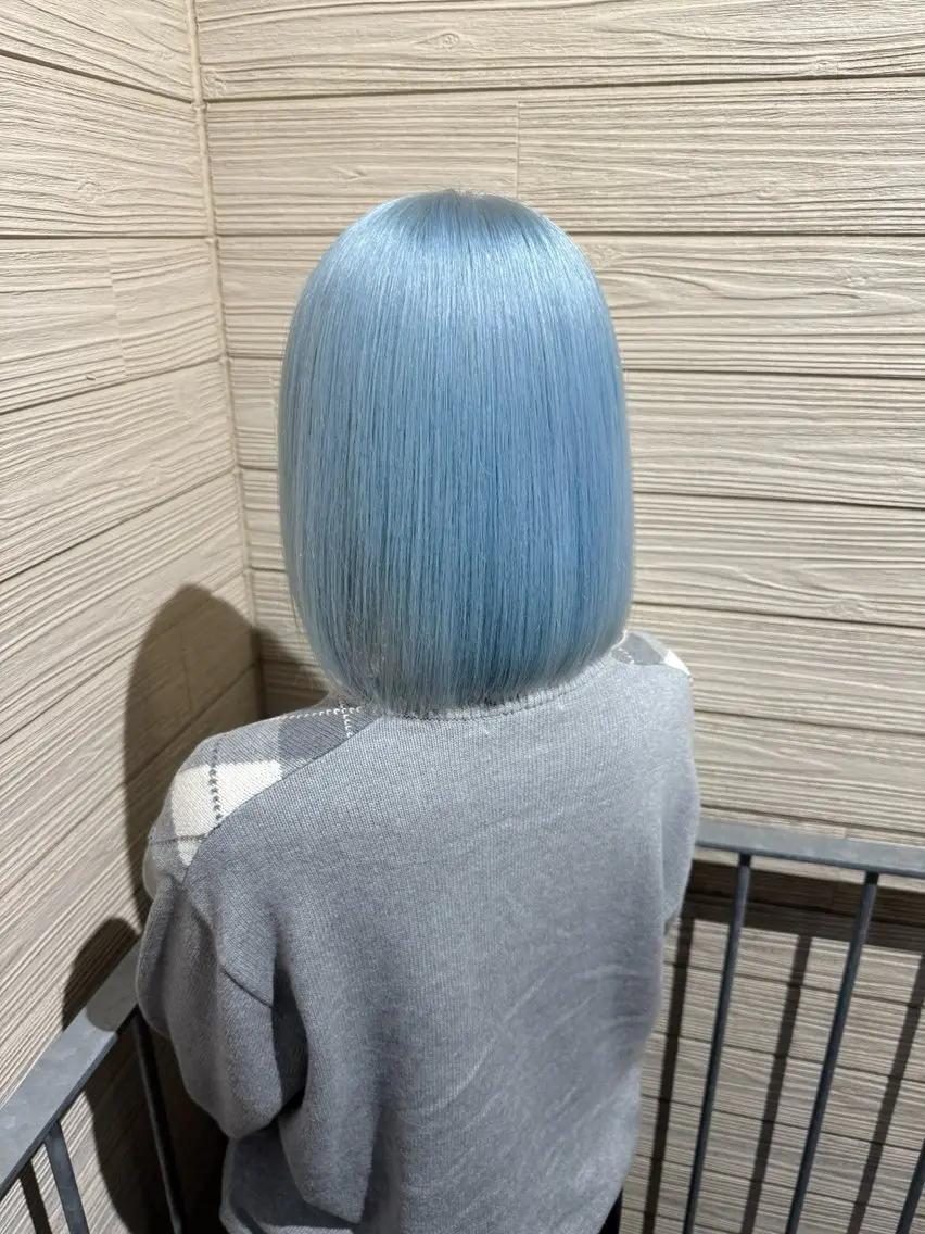 ショート カラー ブルーカラー ヘアカラー トリートメント ヘアセット 小川 新大のヘアスタイル