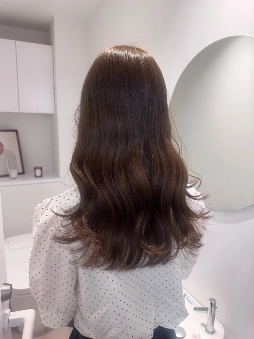 ロング ヘアカラー 透明感カラー🫧⌇ AO🫐🩵のヘアスタイル