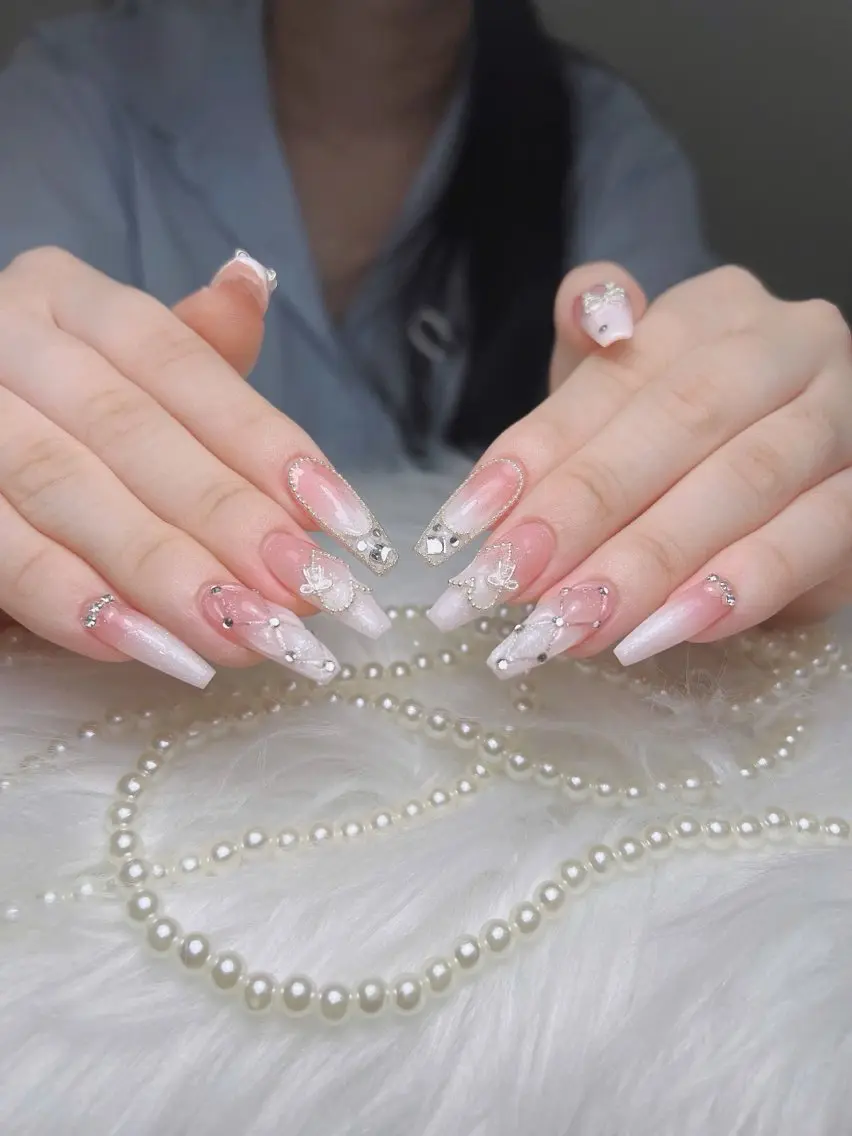 ネイル アートネイル オーロラネイル フレンチネイル ジェルネイル グラデーション Sora nail 長さ出し専門店のネイルデザイン