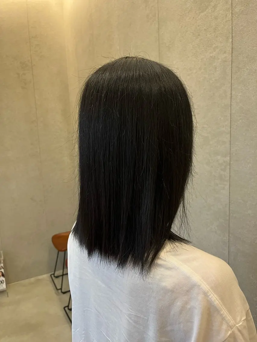 ミディアム 眞田 順平のヘアスタイル