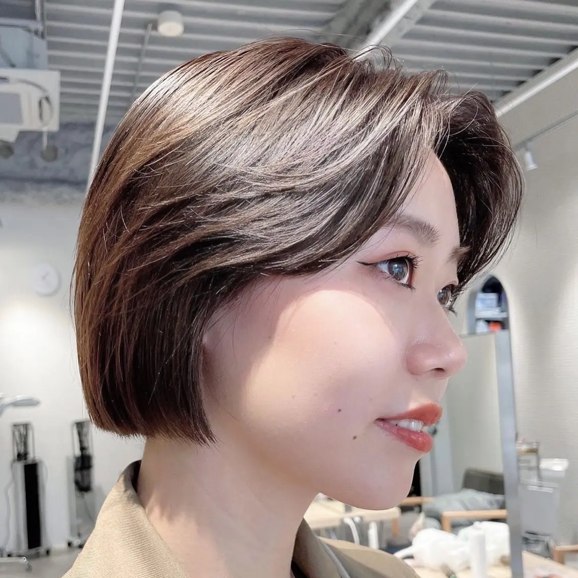 ショート ボブ カット ヘアカラー 栗原 瑞稀のヘアスタイル