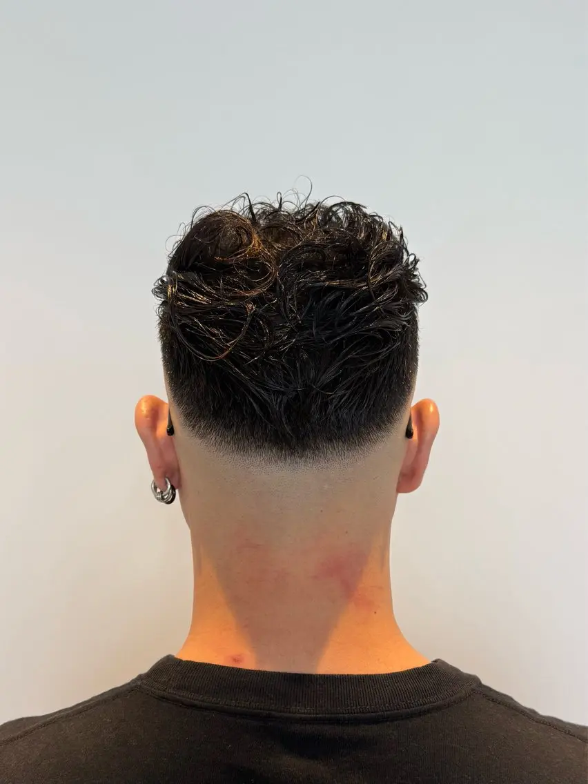 ショート カット 福永 縁のヘアスタイル