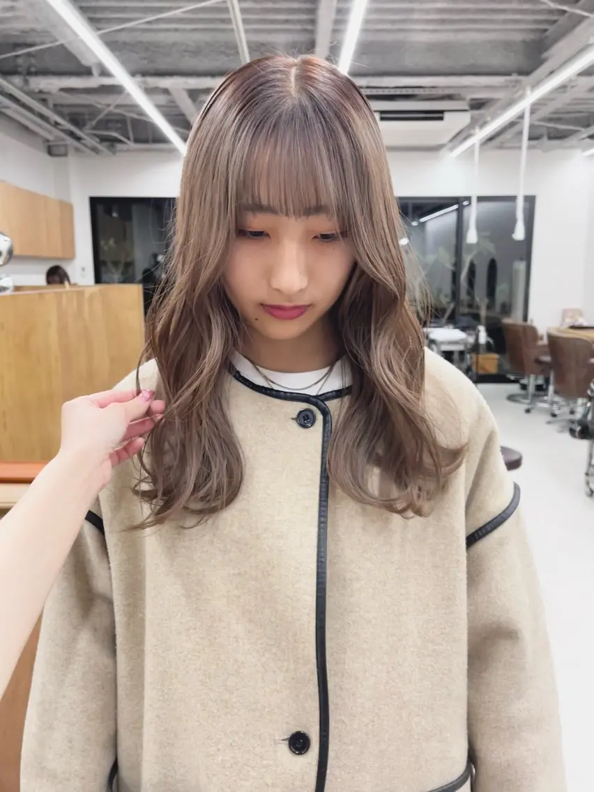 セミロング カラー ヘアアレンジ ベージュカラー ブリーチ ブラウンカラー ena/ブリーチなし 透明感・レイヤー🎀のヘアスタイル