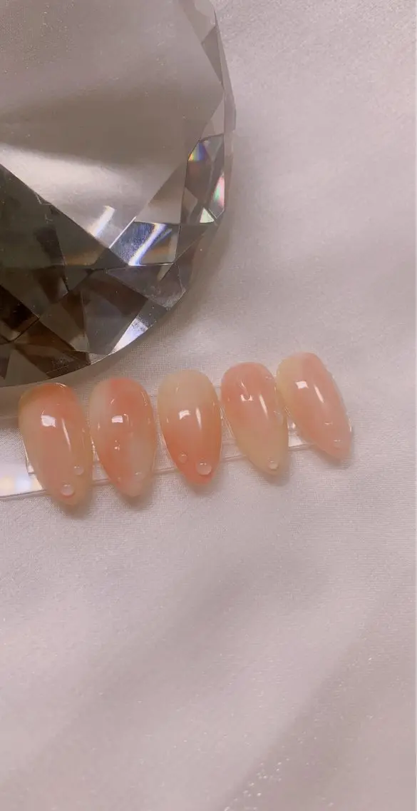 ネイル ニュアンスネイル オフィスネイル ぷっくりネイル 夏ネイル Cute Tips nailのネイルデザイン