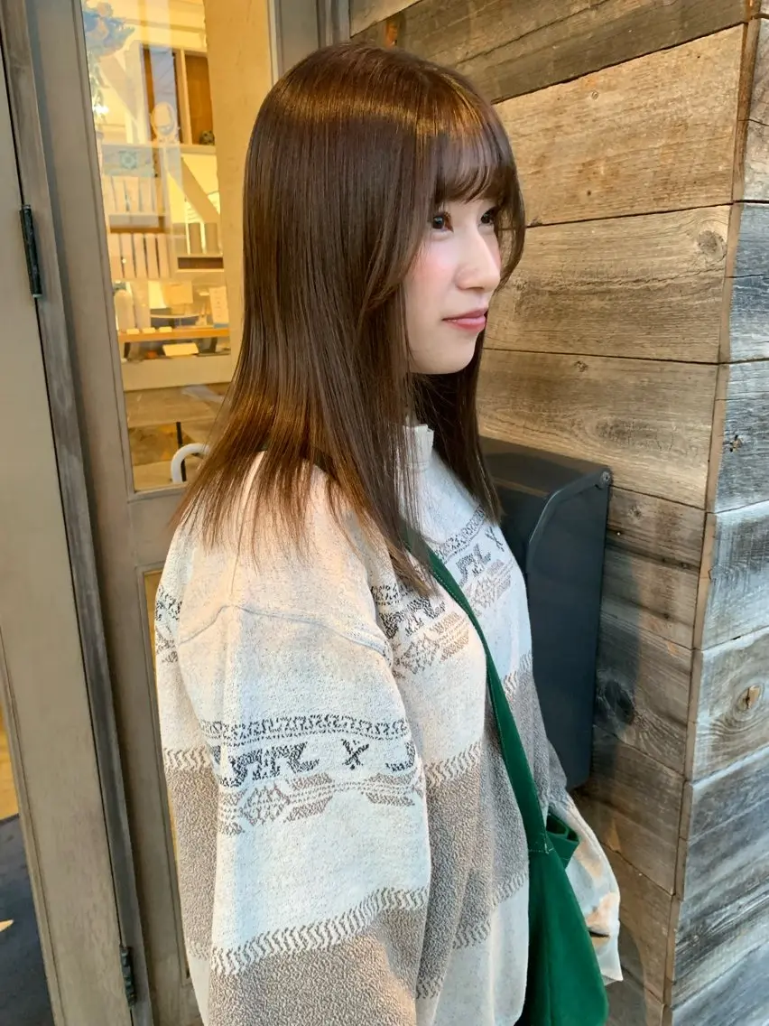 セミロング カワサキ マホのヘアスタイル
