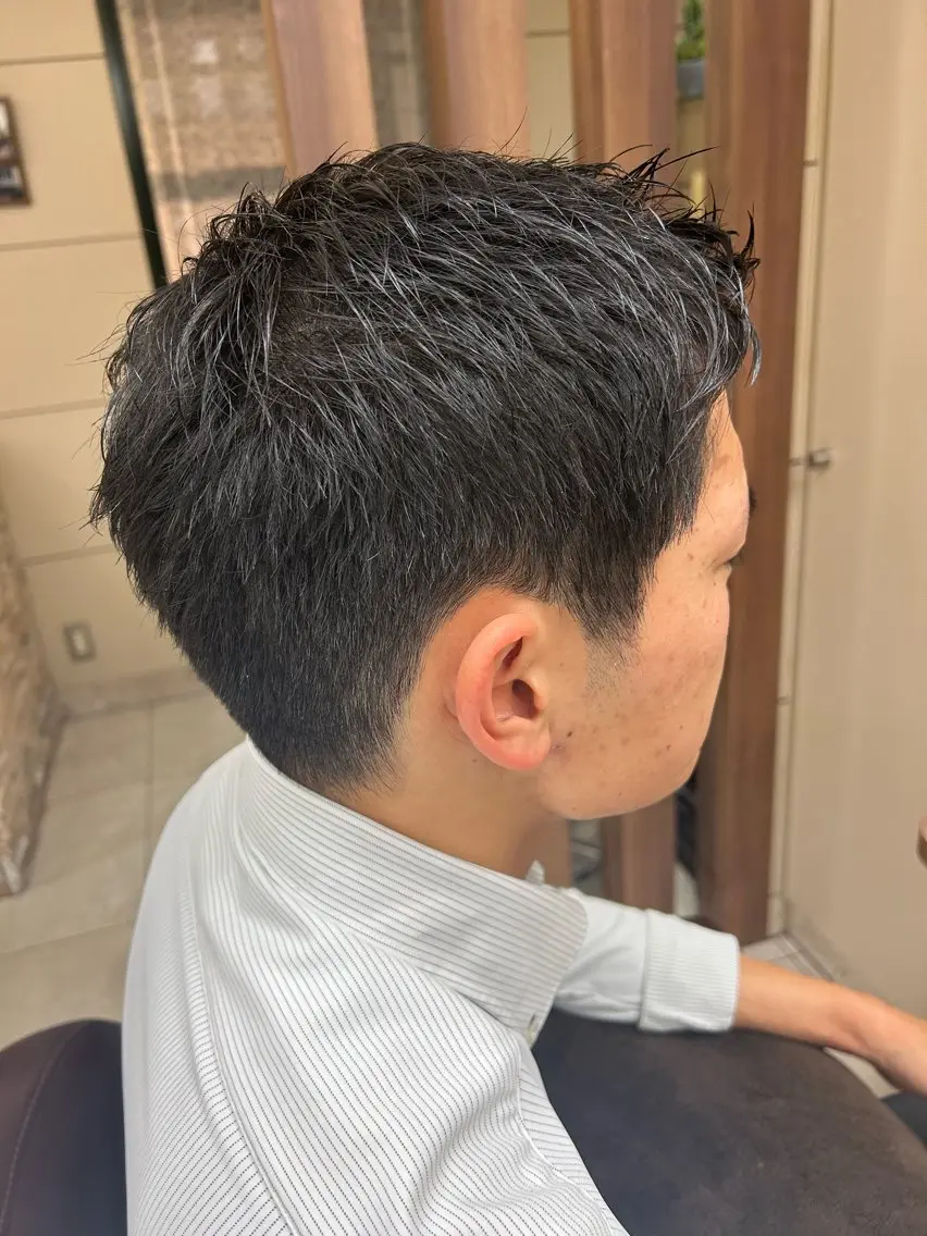 メンズ 寒河江 真希のヘアスタイル
