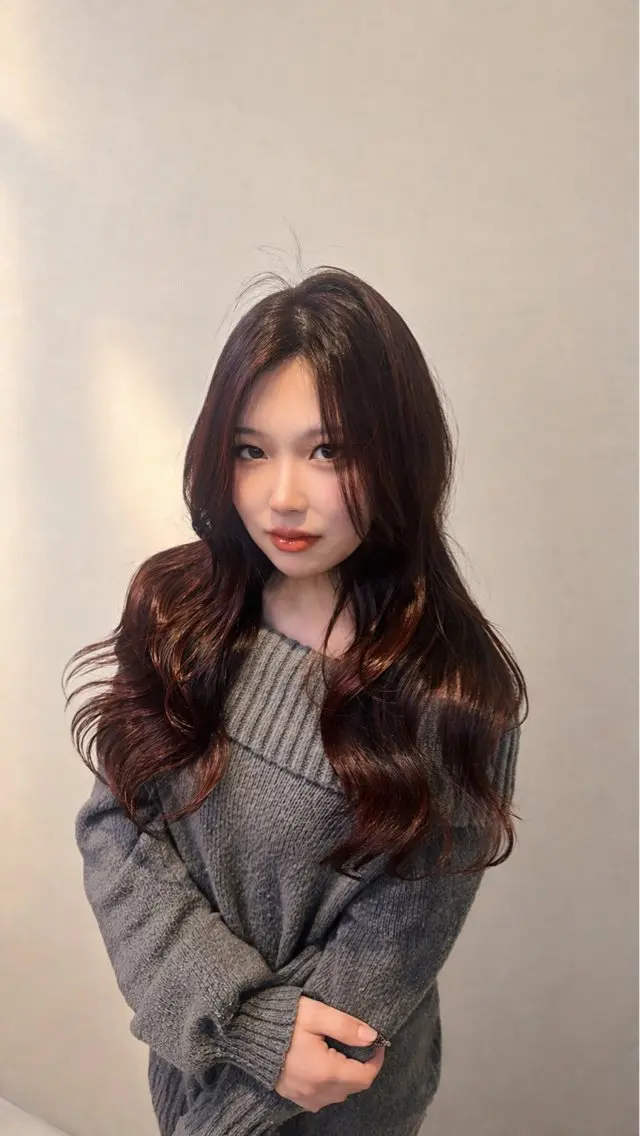 ロング レッドブラウン moremuu 舞桜🤍🫧のヘアスタイル