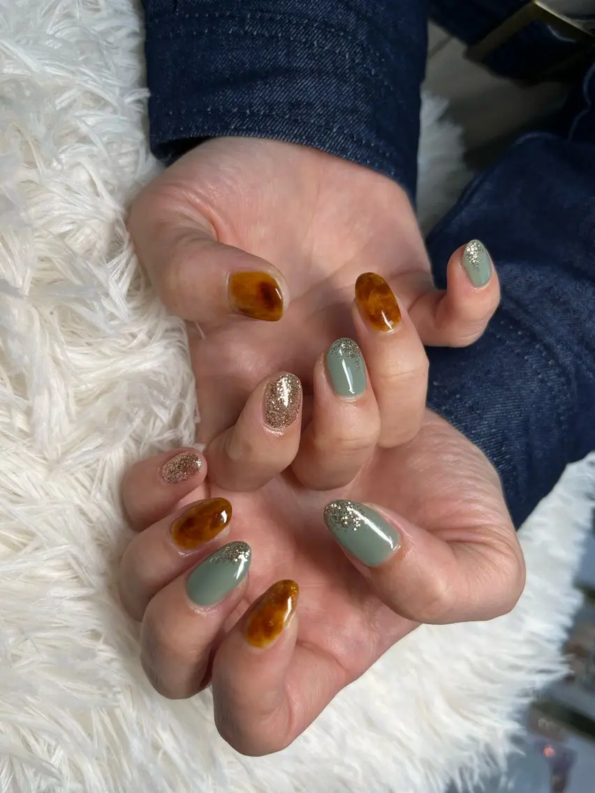 ネイル べっ甲ネイル ek.nail⭐︎ kanaのネイルデザイン