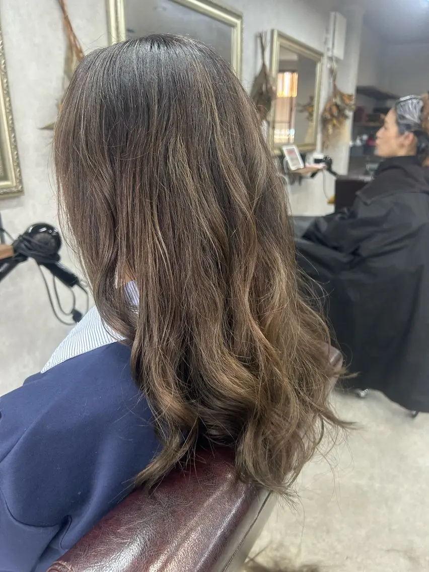 ロング カラー Lien 深井店のヘアスタイル