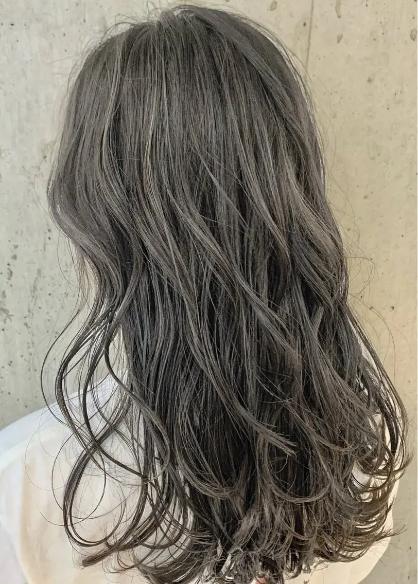 ロング カット ヘアカラー トリートメント Lino by hoNuaのヘアスタイル