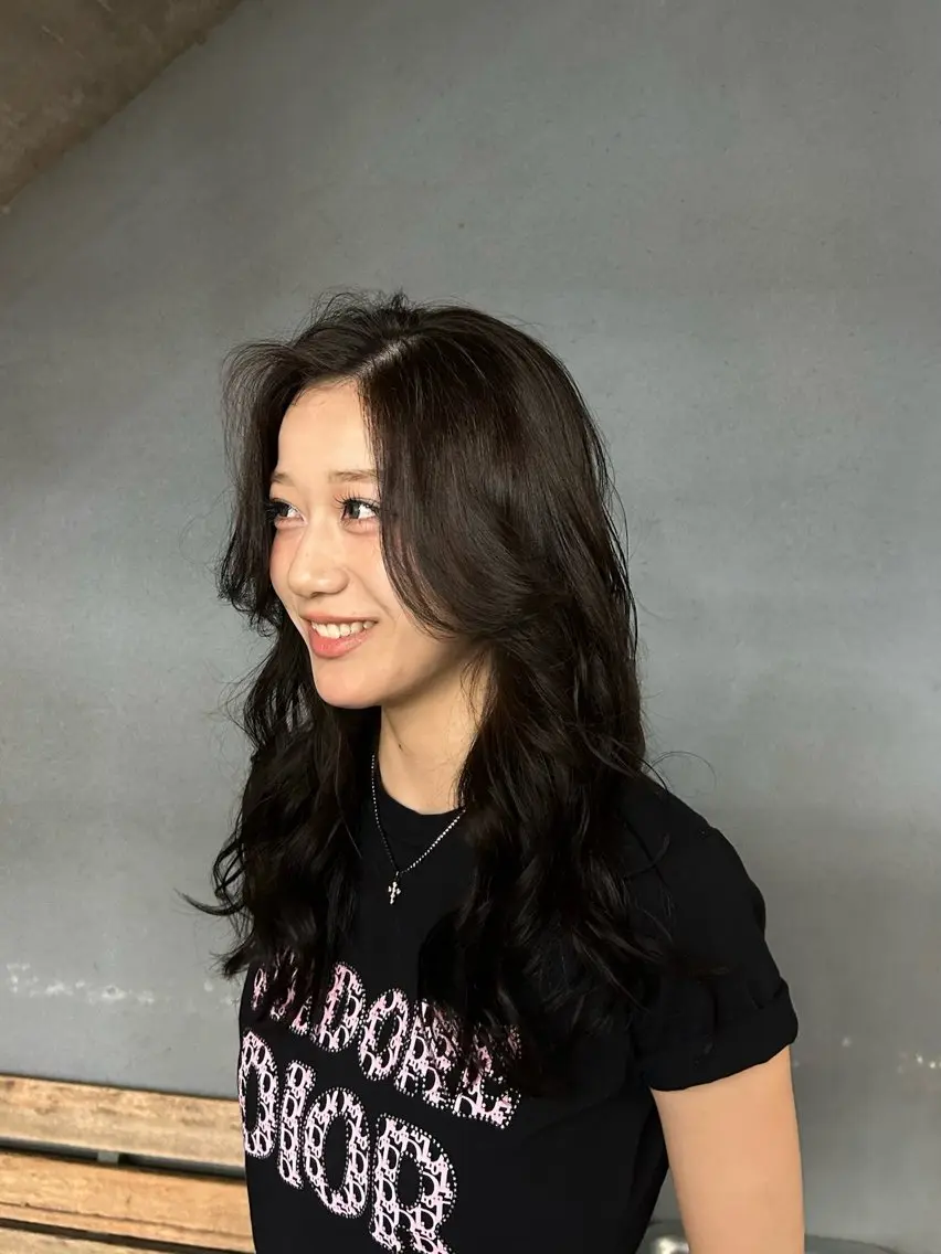 ロング カラー 黒髪 ナチュラルブラック akari ★のヘアスタイル