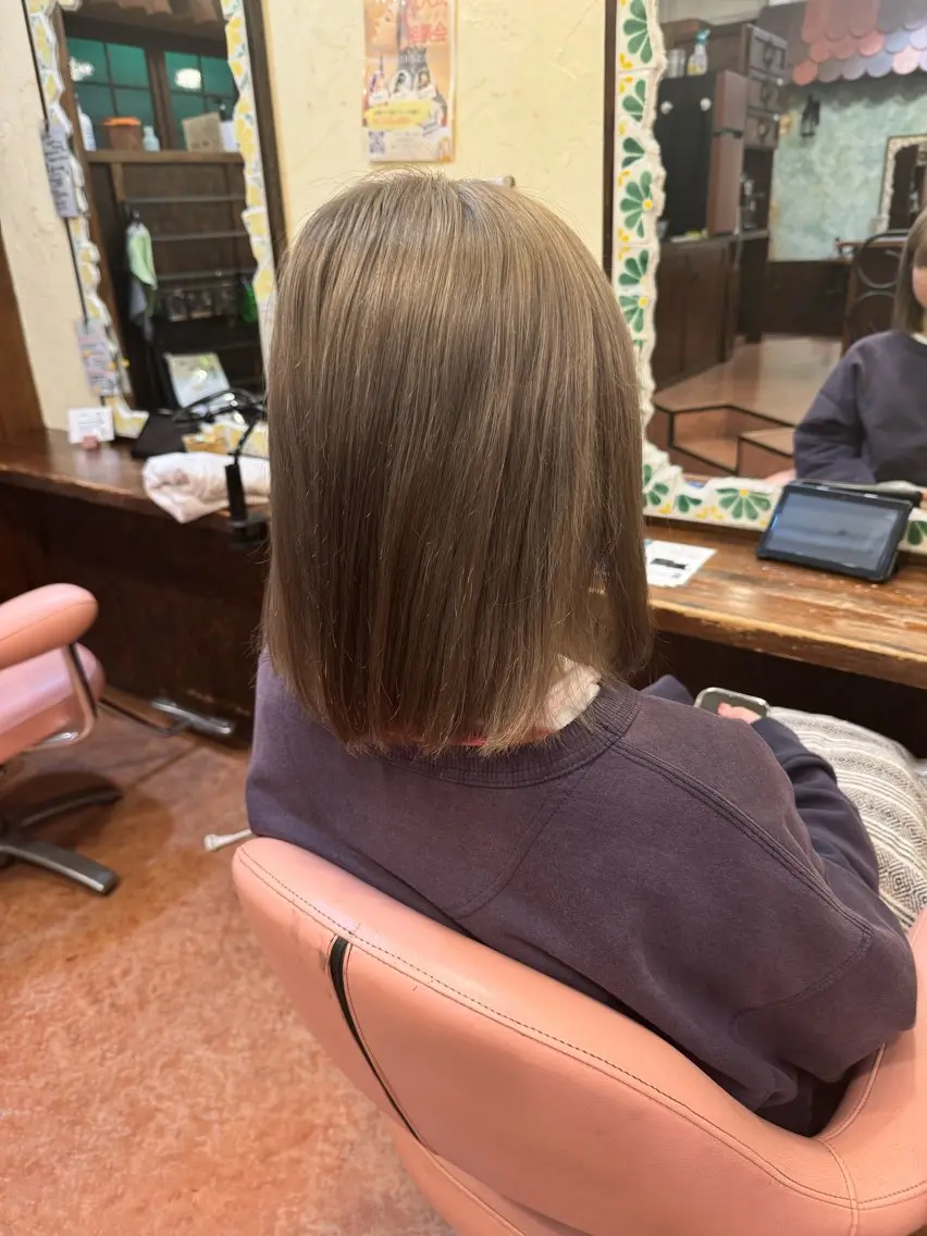カラー ベージュカラー 佐瀬 萌生のヘアスタイル
