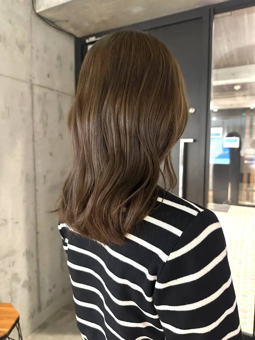 ミディアム カラー ベージュカラー オリーブベージュ ヘアカラー トリートメント 中里 凜/無料カット 🎀/自由が丘のヘアスタイル