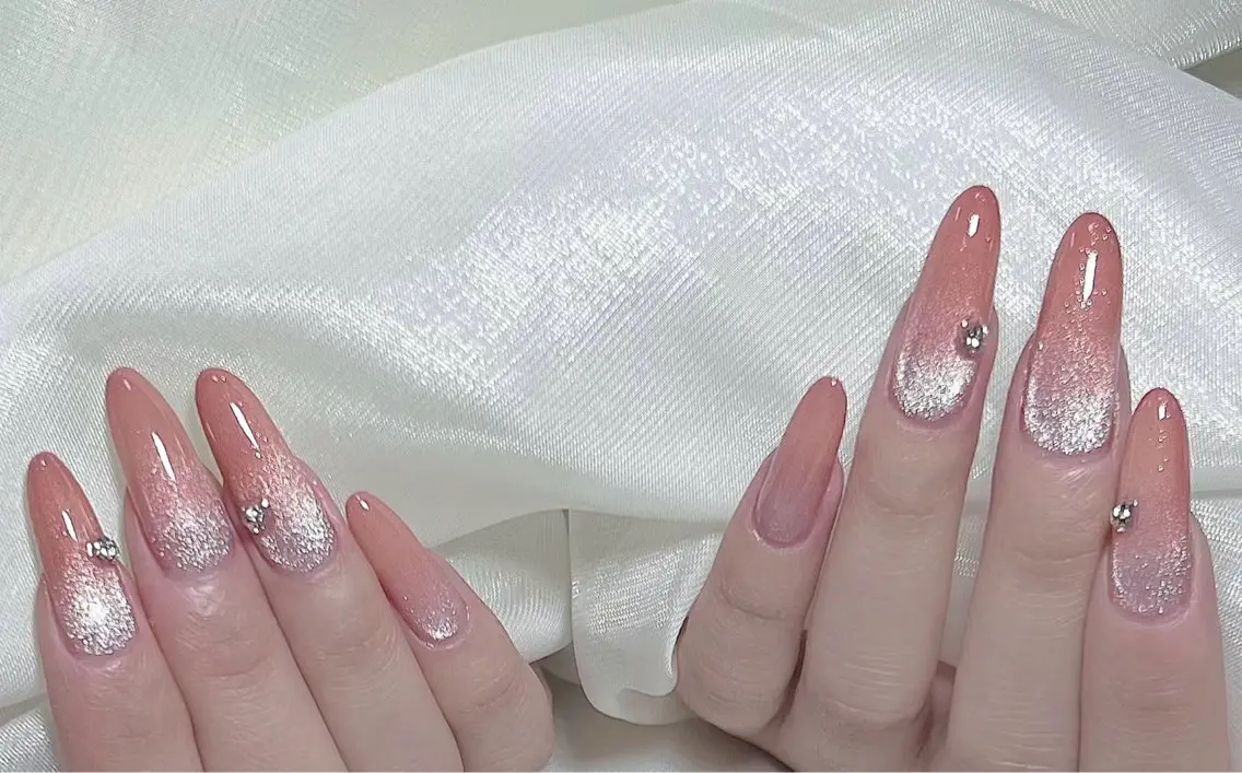 ネイル グラデーション マグネットネイル ハンドネイル U.m nail salonのネイルデザイン