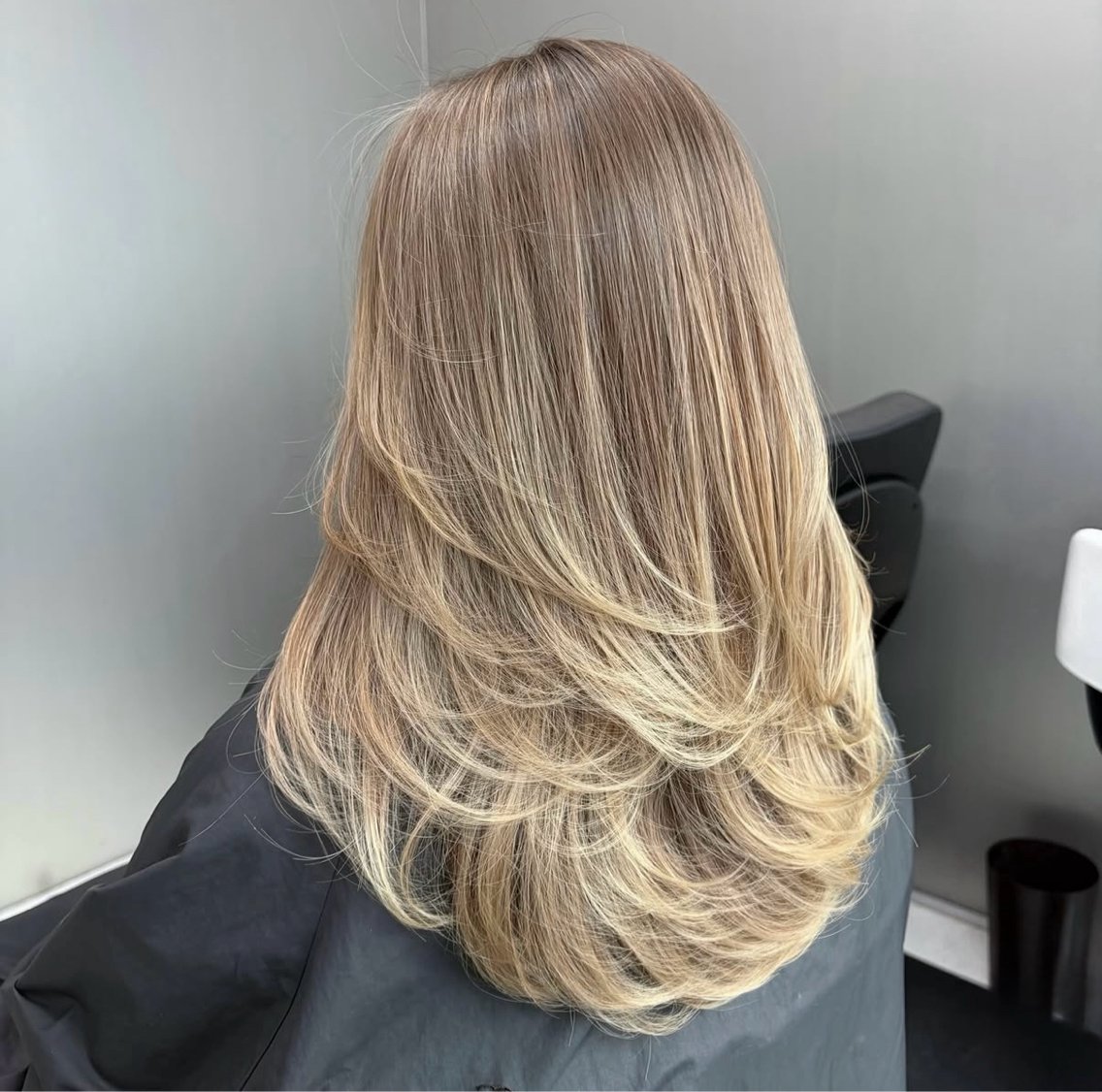 ロング レイヤーカット トリートメント ヘアカラー トリートメント Kotomi 🇺🇸💋のヘアスタイル