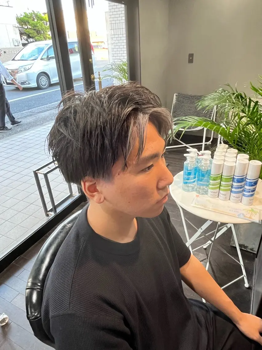 ショート カラー ミストバング ブリーチ フェイスフレーミング 顔周りカット カット ヘアカラー トリートメント 中村 飛成のヘアスタイル