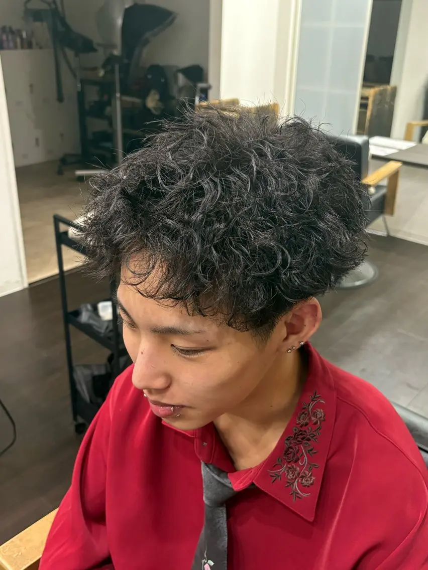 ショート パーマ カット 高田 圭佑のヘアスタイル